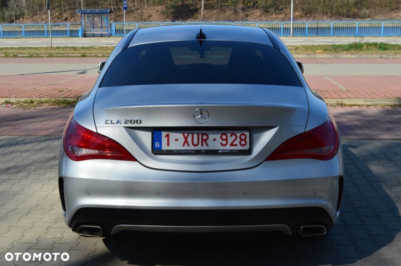 Mercedes-Benz CLA 200 AMG Line - 9