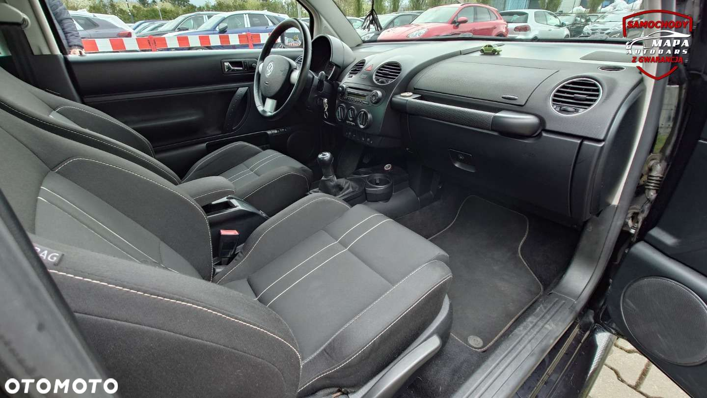 Volkswagen New Beetle - 19