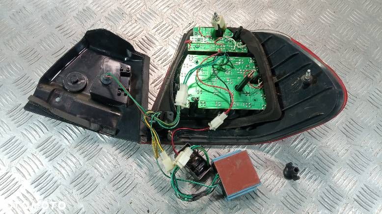 LAMPA LEWA TYLNA BMW E46 - 3