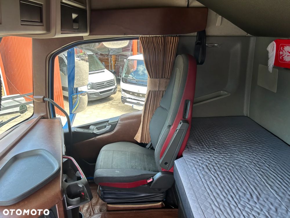 Volvo FH 500 AUTOMAT / HALOGENY ORUROWANIE / FULL SPOJLERY / LED / EURO 6 / TACHOGRAF NOWEJ GENERACJI / PRZÓD NOWE OPONY DUNLOP / 2015 ROK !! - 27