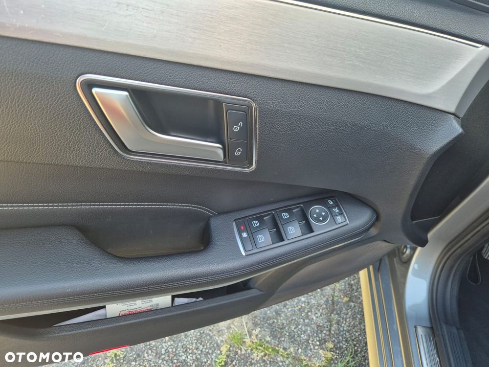 Mercedes-Benz Klasa E 350 BlueTEC 4Matic 7G-TRONIC - 15