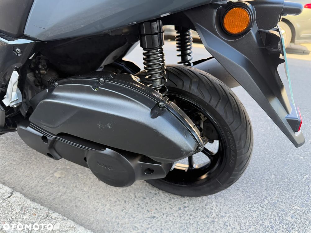 Yamaha NMAX - 11