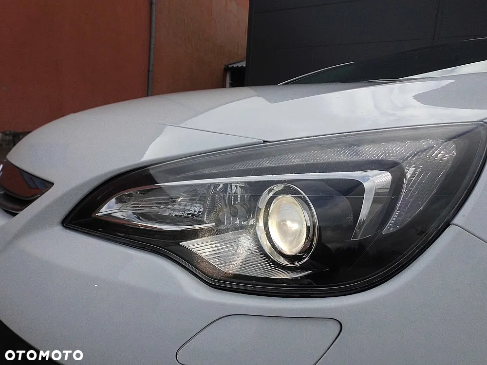 Opel Astra GTC 1.4 Turbo - 25