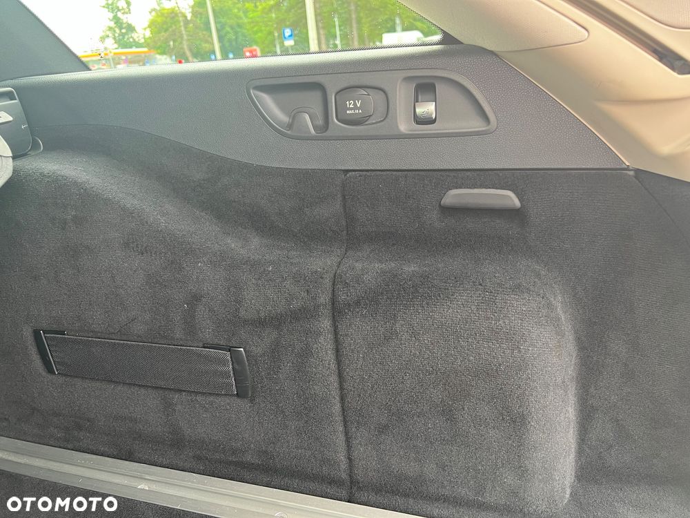 Mercedes-Benz Klasa E 220 d 9G-TRONIC Exclusive - 13