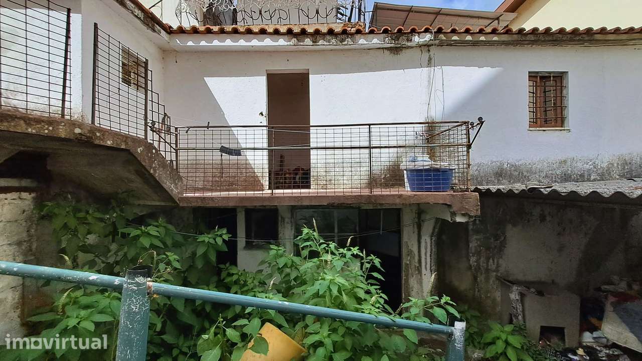 Moradia T6 para reconstrução- Santa Clara, Coimbra - Grande imagem: 3/29