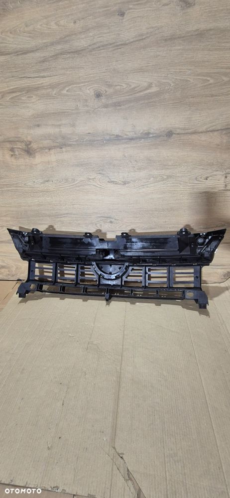 VW MULTIVAN T7 ATRAPA GRILL 22- - 6