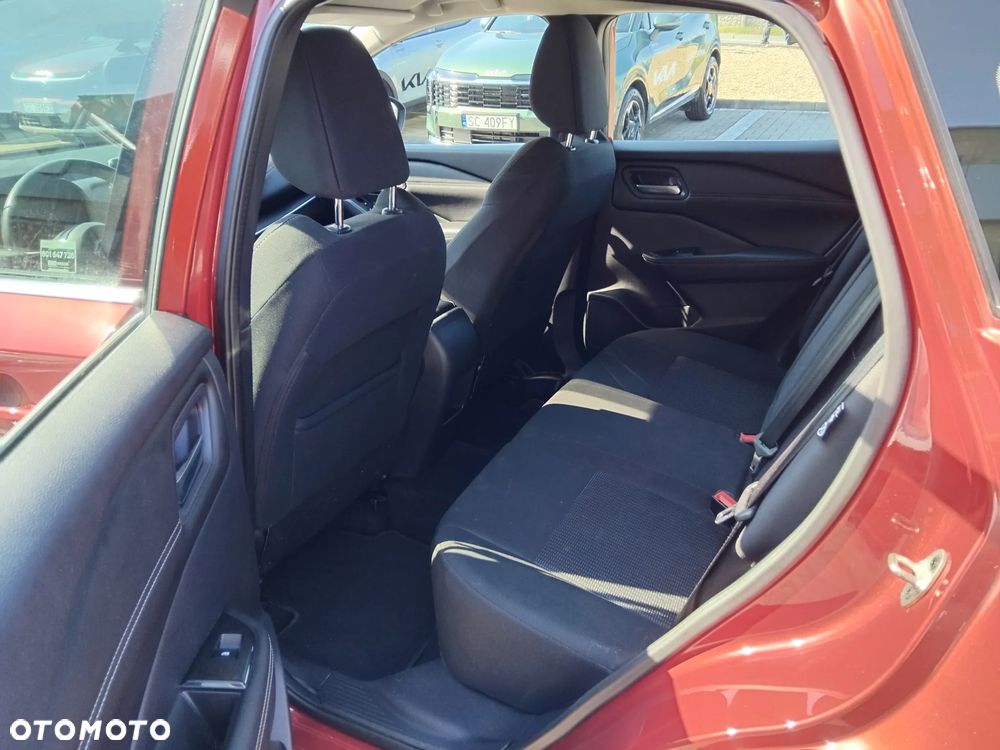 Nissan Qashqai 1.3 DIG-T MHEV Acenta Xtronic - 24