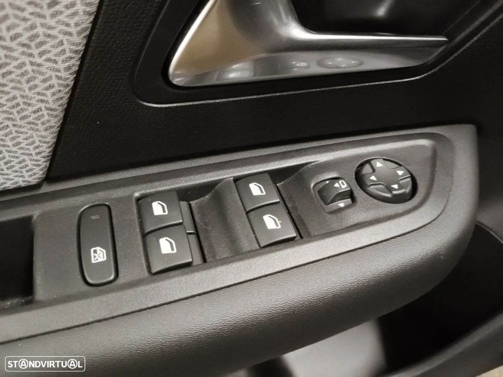 Citroën C4 1.2 Hybrid Plus e-DSC6 - 21