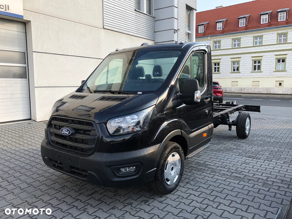 Ford Transit 2024 podwozie z kabiną