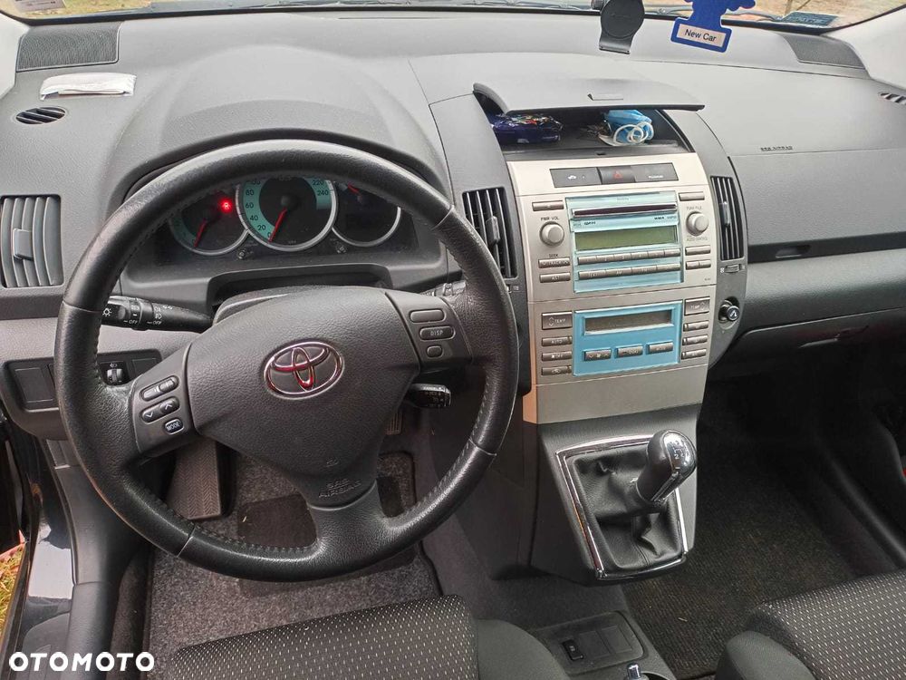 Toyota Corolla Verso - 1
