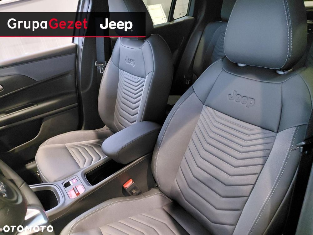 Jeep Avenger - 10