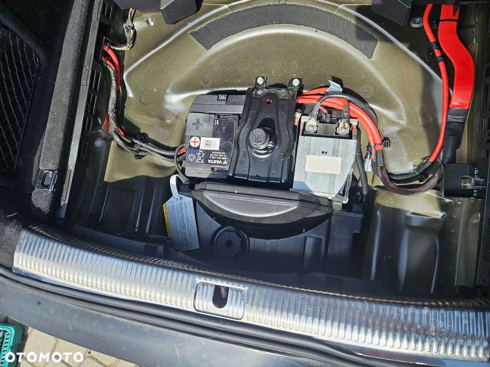 Audi A4 Avant 40 TDI quattro S tronic S line - 38