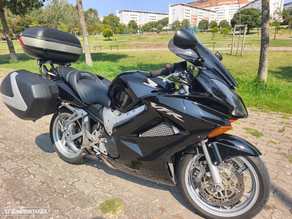 Honda VFR 800 vtec - 14