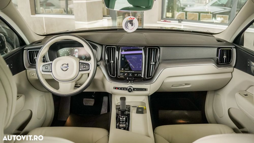 Volvo XC 60 T6 AWD Recharge Geartronic Inscription - 9