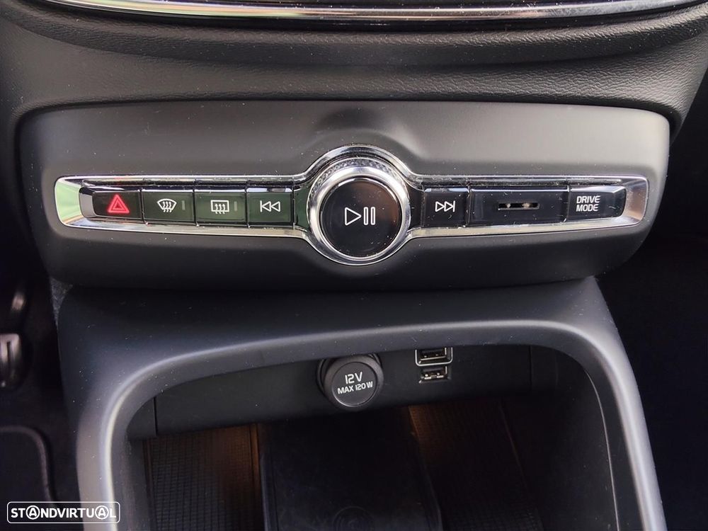 Volvo XC 40 2.0 D3 Momentum - 18