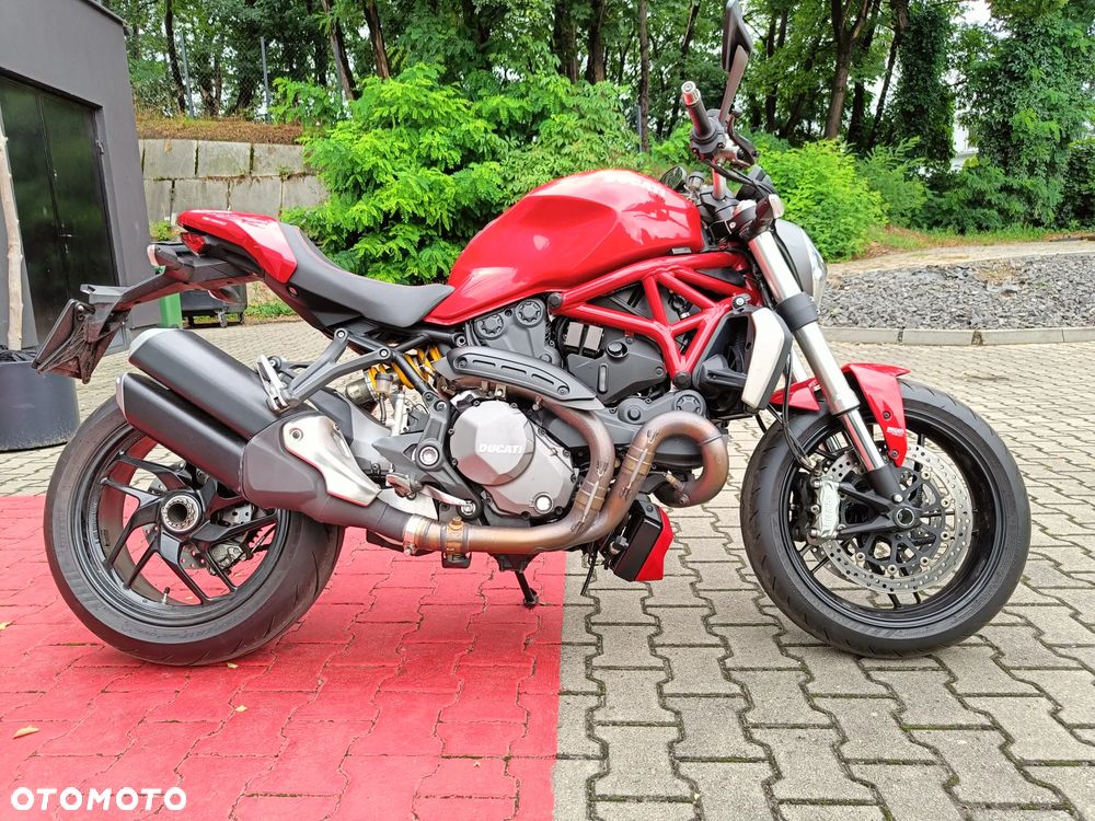Ducati Monster - 10