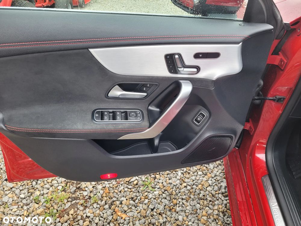 Mercedes-Benz CLA - 21