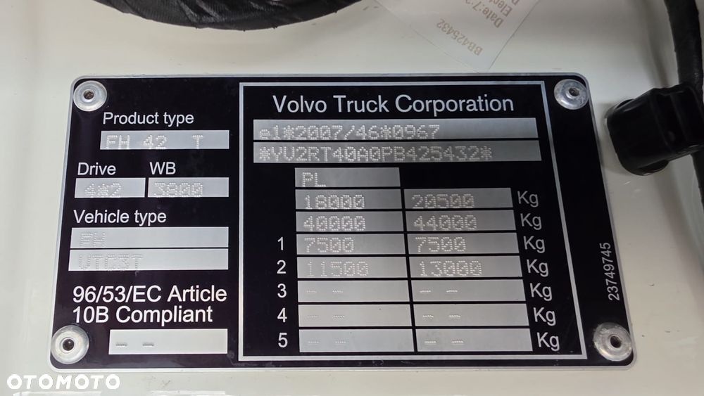 Volvo ///FH///500///2023/// GLOBETROTTER///XXL///FULLLED/// VIRTUAL COCPIT///KLIMATYZACJA POSTOJOWA///ALUFELGI///RADARY/// KAMERA///WYŚWIETLACZ OBCIĄŻENIA/// ZABUDOWY MIĘDZYOSIOWE/// STAN BARDZO DOBRY - 40