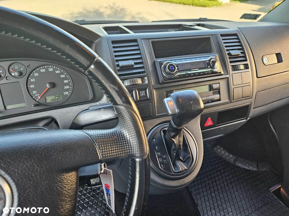 Volkswagen Caravelle - 15