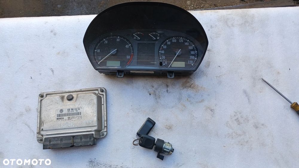 Zestaw startowy sterownik silnika Skoda Fabia 1,9SDi 0281010963 038906012GG stacyjka kluczyk licznik - 1