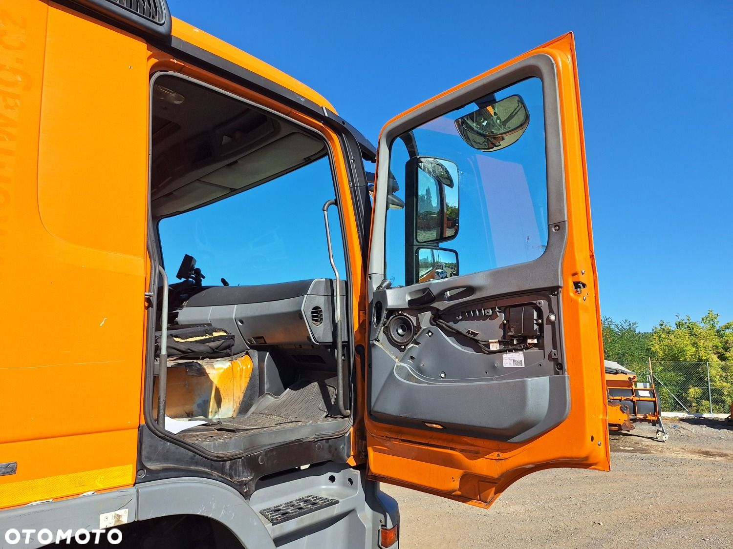 Versalift Actros 1832 L - 20