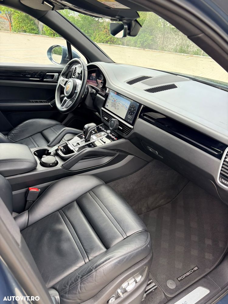 Porsche Cayenne Standard - 8