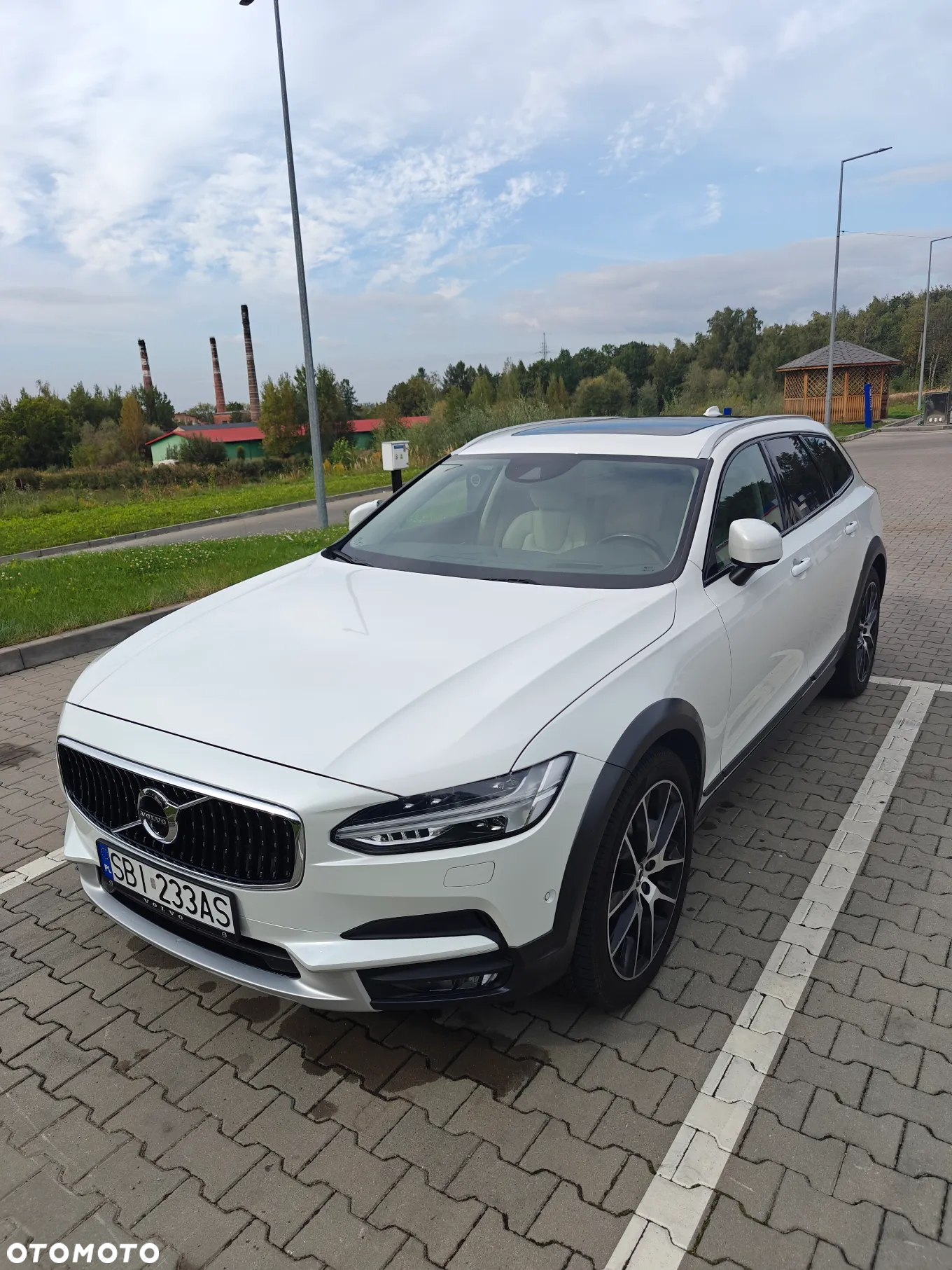 Volvo V90 Cross Country - 3