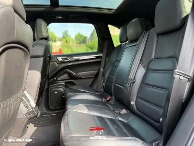 Porsche Cayenne Platinum Edition - 7