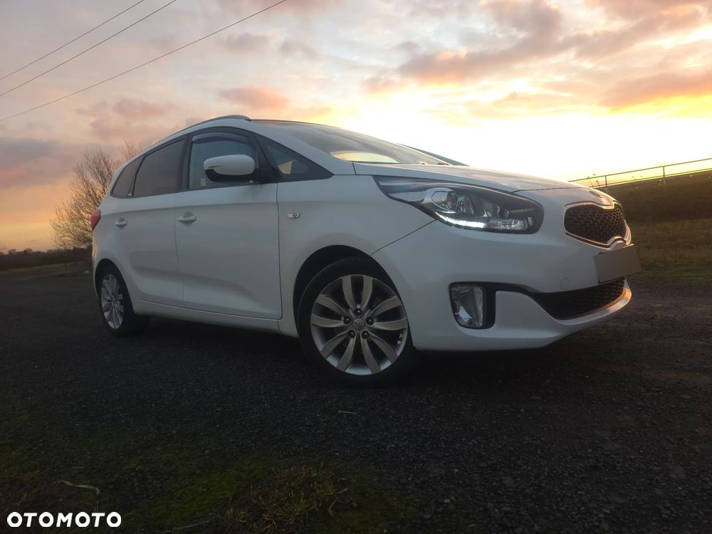 Kia Carens ver-1-7-crdi-xl-7os - 15