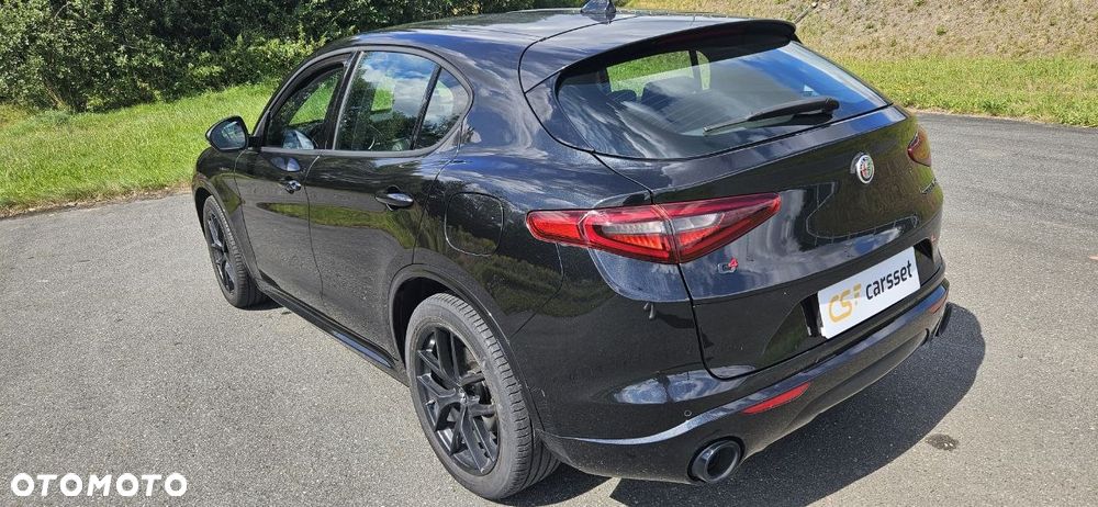 Alfa Romeo Stelvio 2.0 Turbo Veloce Q4 - 11