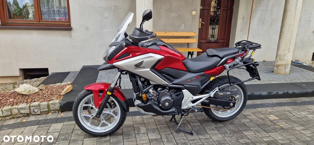 Honda NC - 16