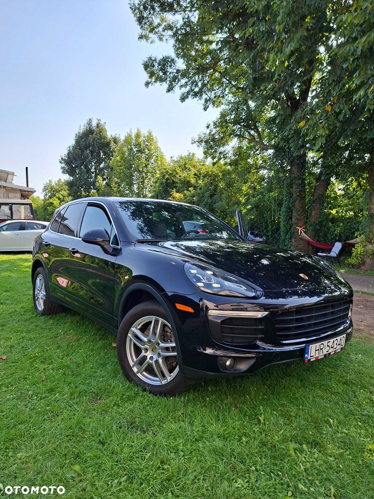 Porsche Cayenne - 1