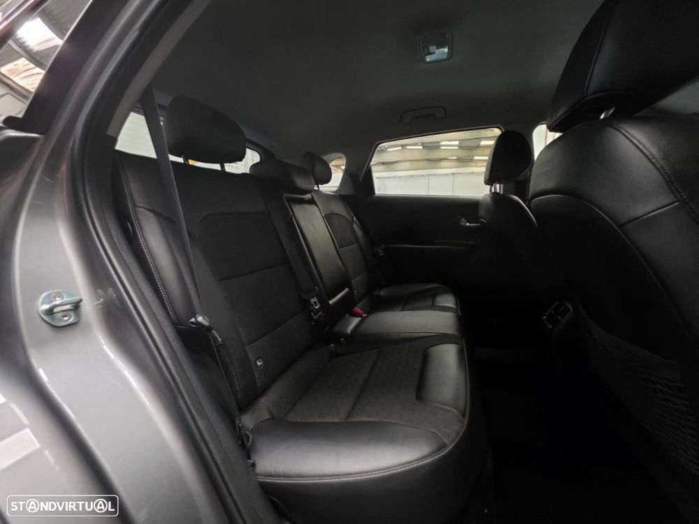 Kia Niro 1.6 GDi HEV Urban - 15