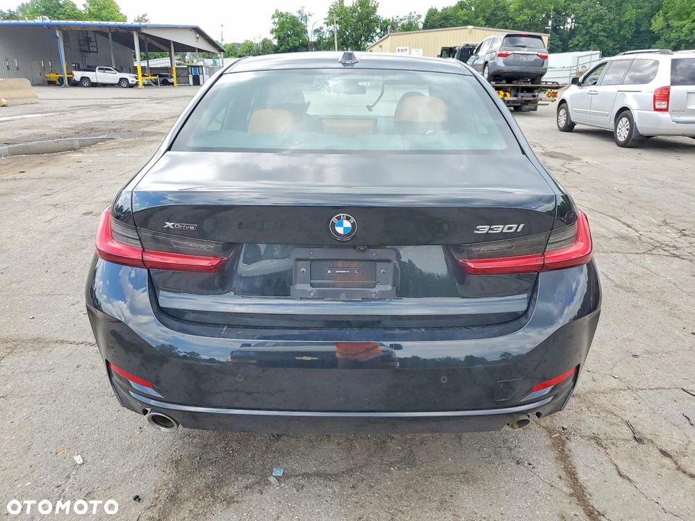 BMW Seria 3 330i xDrive M Sport - 6