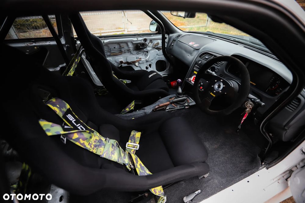 Nissan Skyline - 5