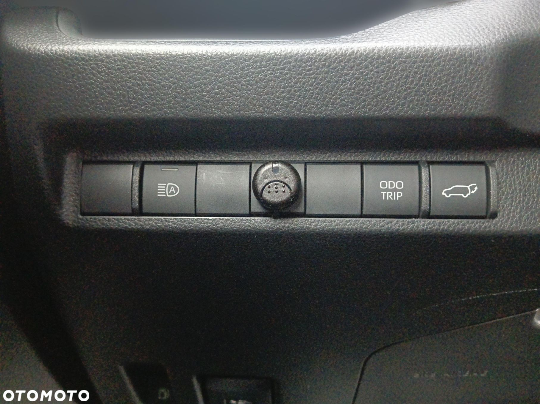 Toyota RAV4 - 18