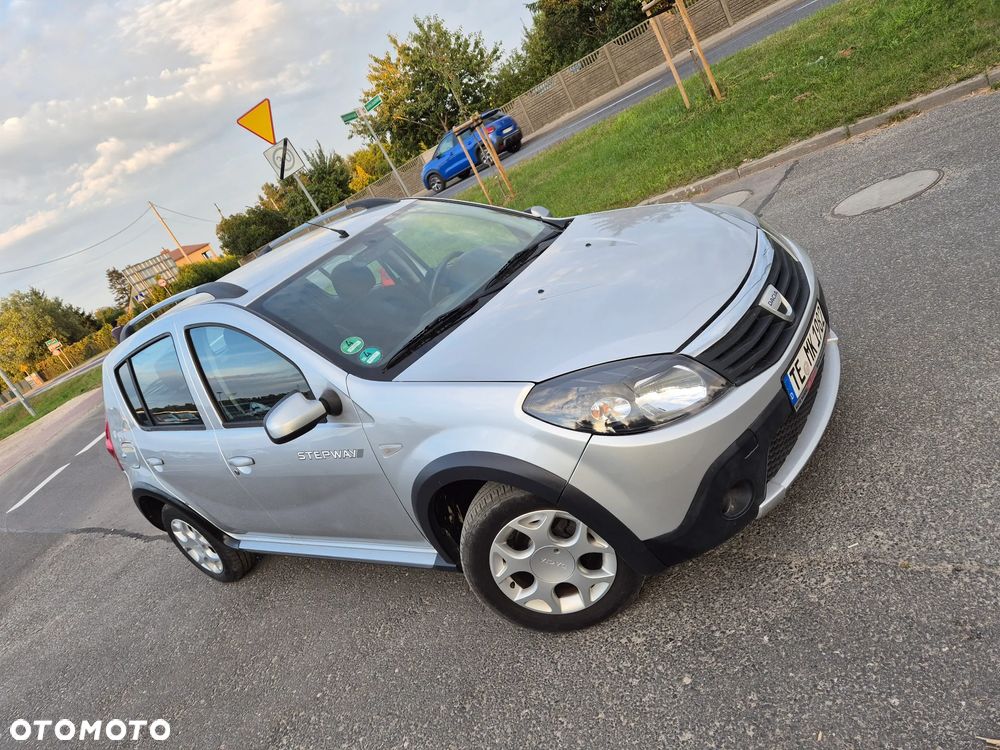Dacia Sandero - 6