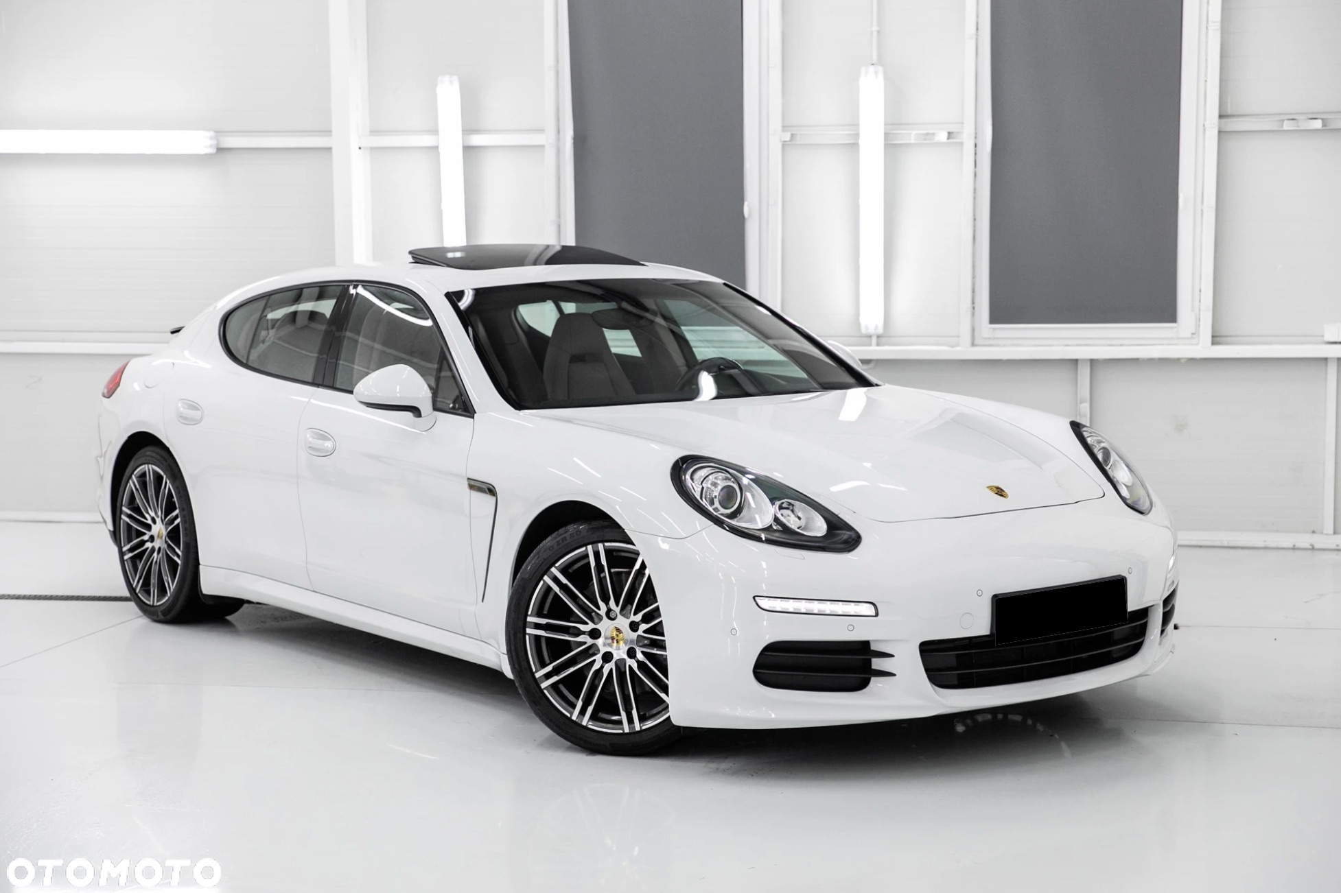 Porsche Panamera PDK - 11