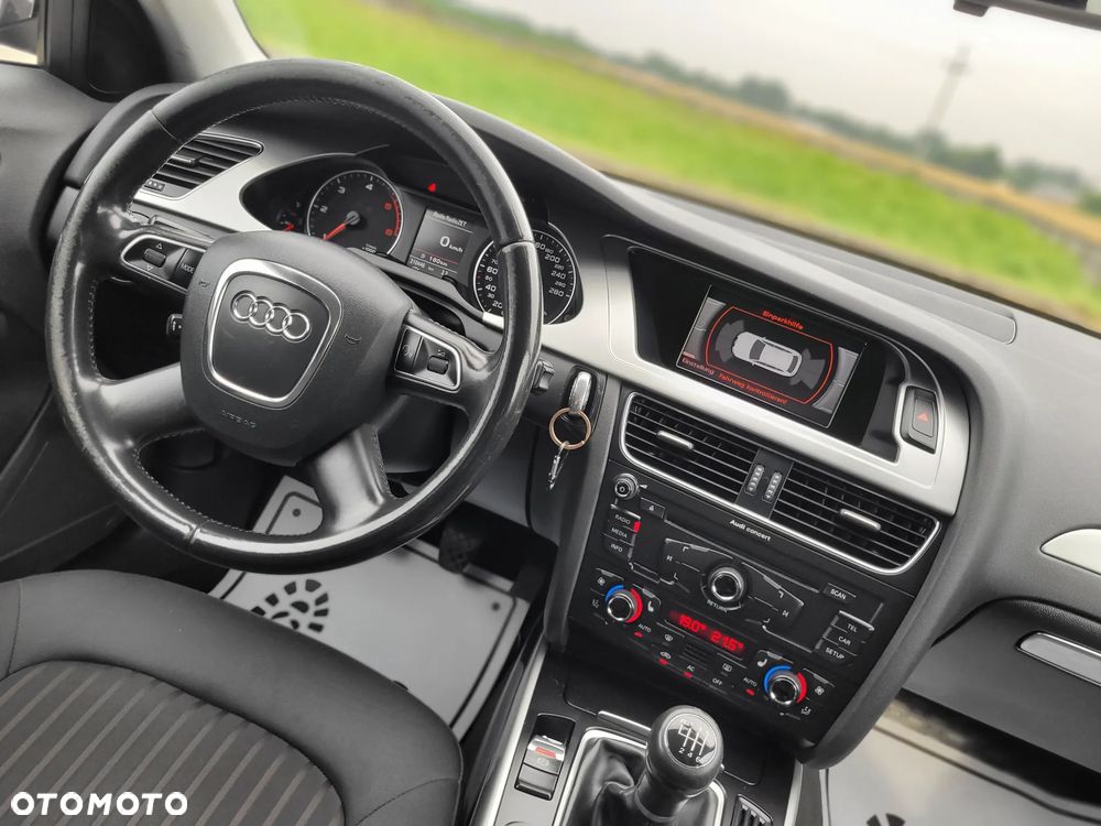 Audi A4 Avant 2.0 TDI Quattro - 24