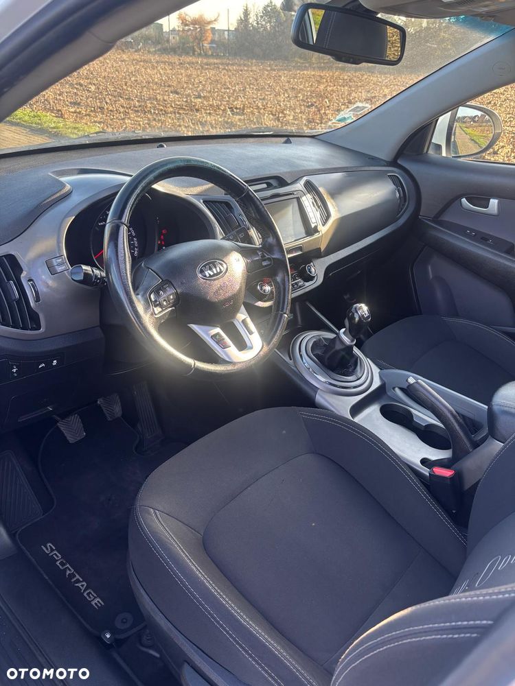 Kia Sportage 1.7 CRDI 2WD ISG Dream-Team Edition - 28