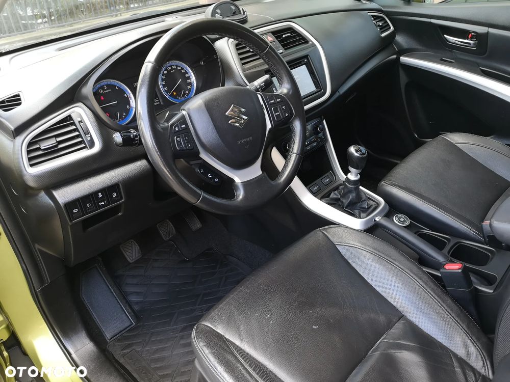Suzuki SX4 S-Cross 1.6 DDiS Premium Plus - 16