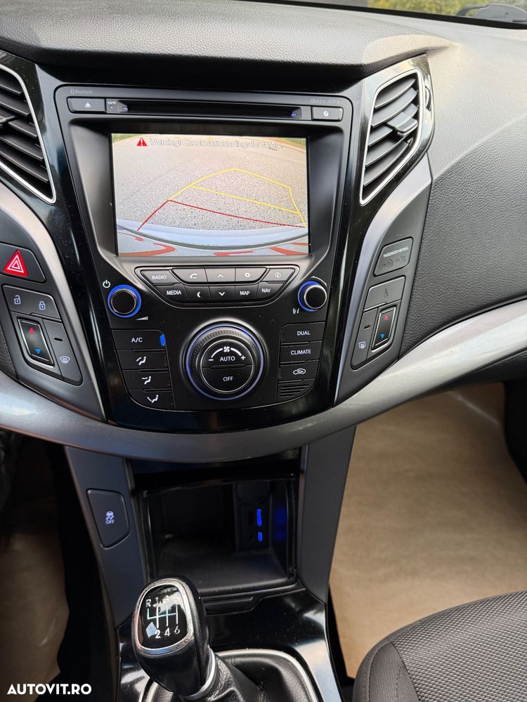 Hyundai i40 Kombi blue 1.7 CRDi Style - 34