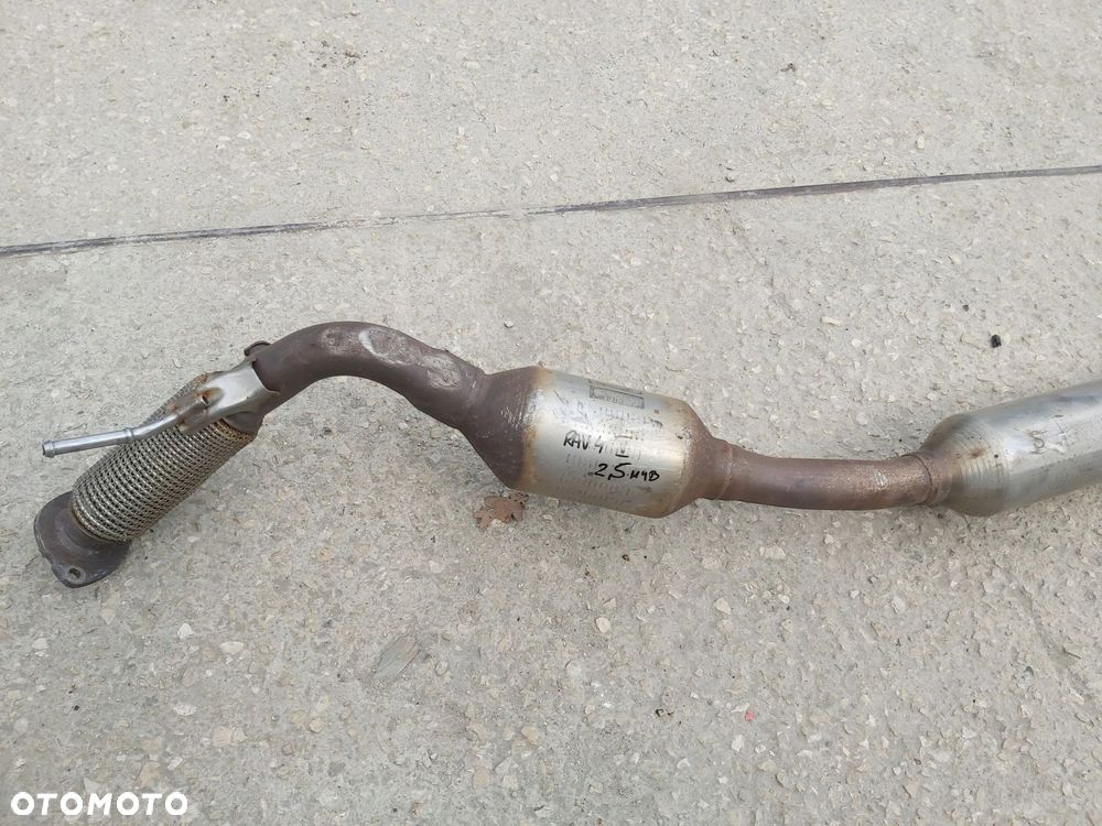 Toyota RAV4 V 2,5 katalizator tłumik środkowy - 2