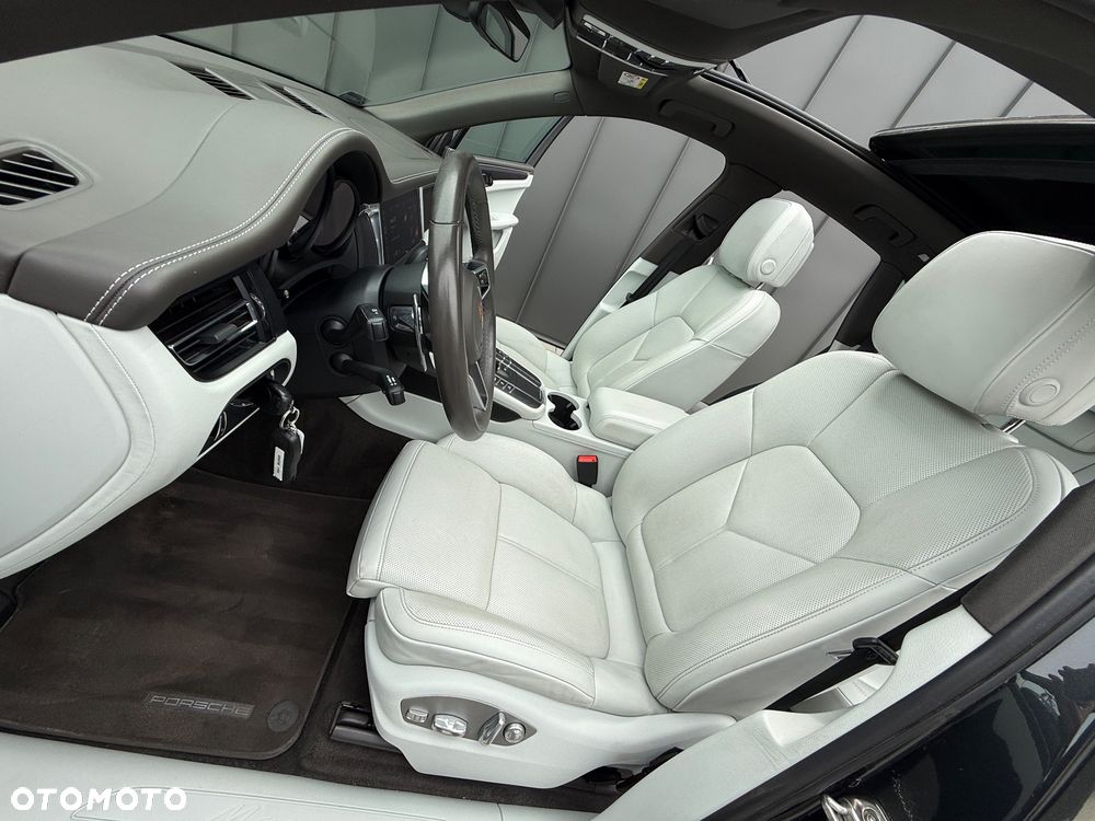 Porsche Macan - 23