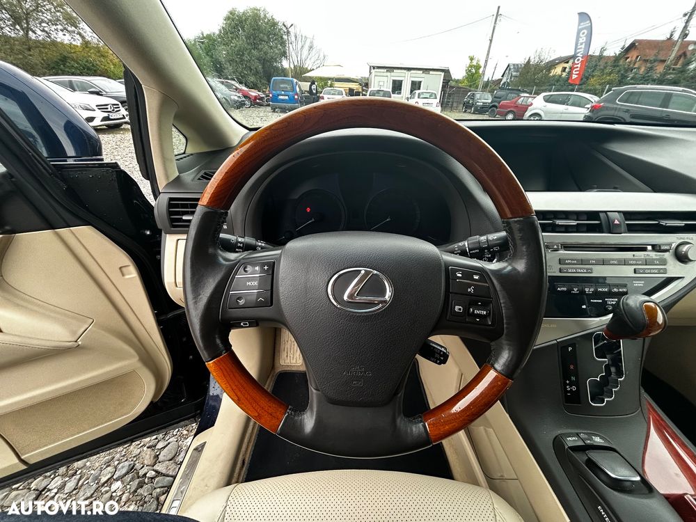 Lexus Seria RX - 12