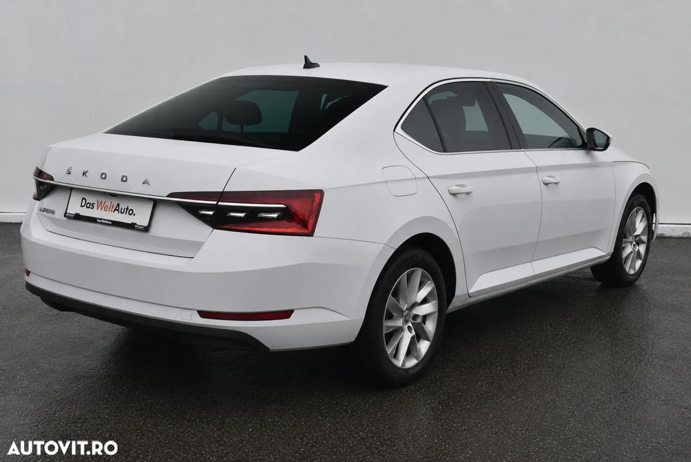 Skoda Superb 2.0 TDI DSG Ambition - 4