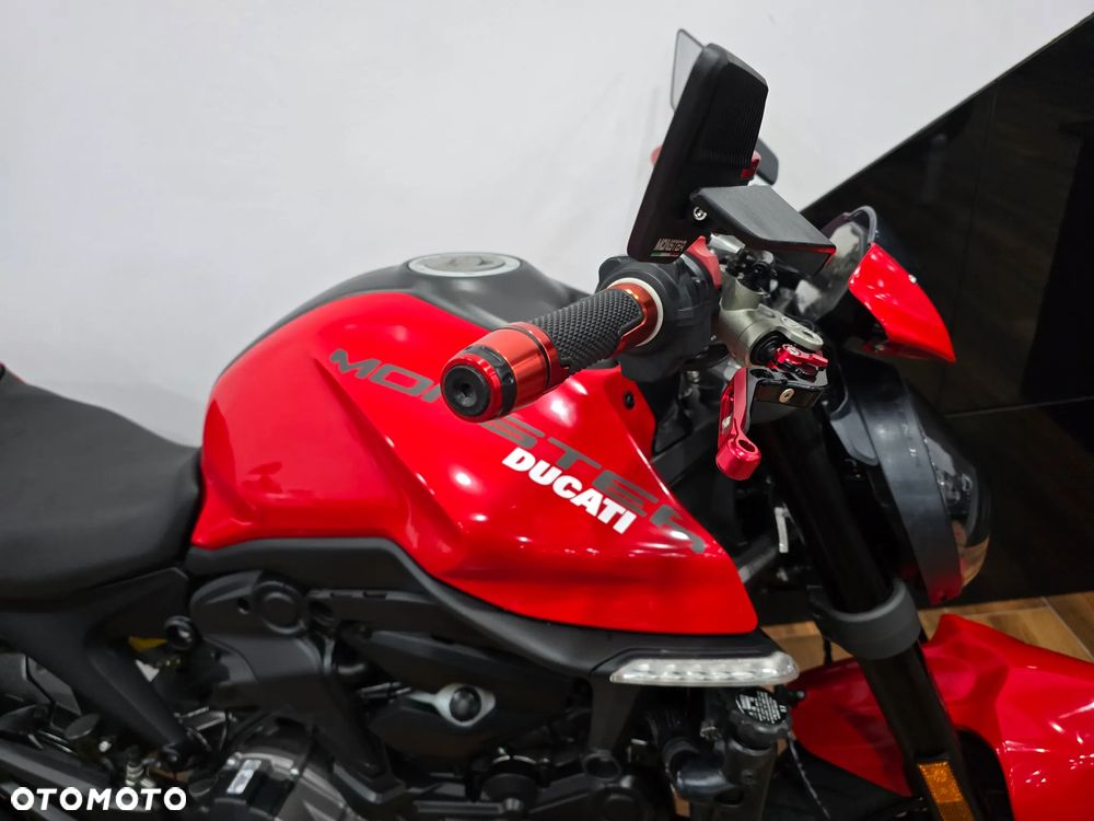 Ducati Monster - 14