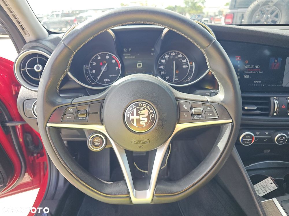 Alfa Romeo Giulia 2.0 Turbo TI Q4 - 8