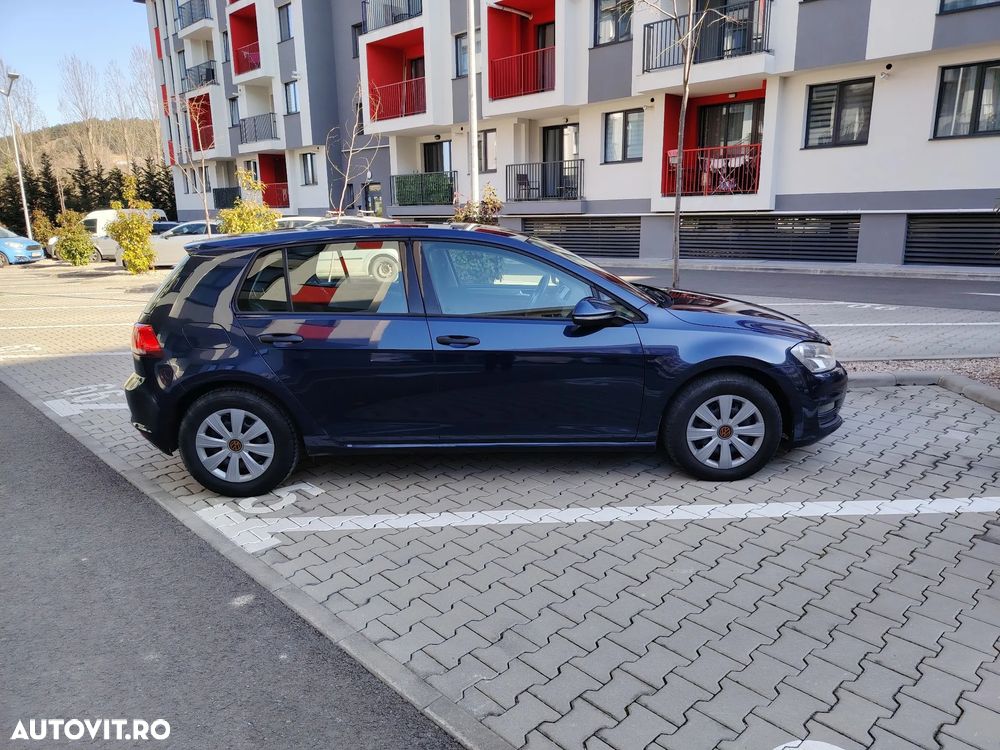 Volkswagen Golf 1.6 TDI DPF BlueMotion Technology Comfortline - 19