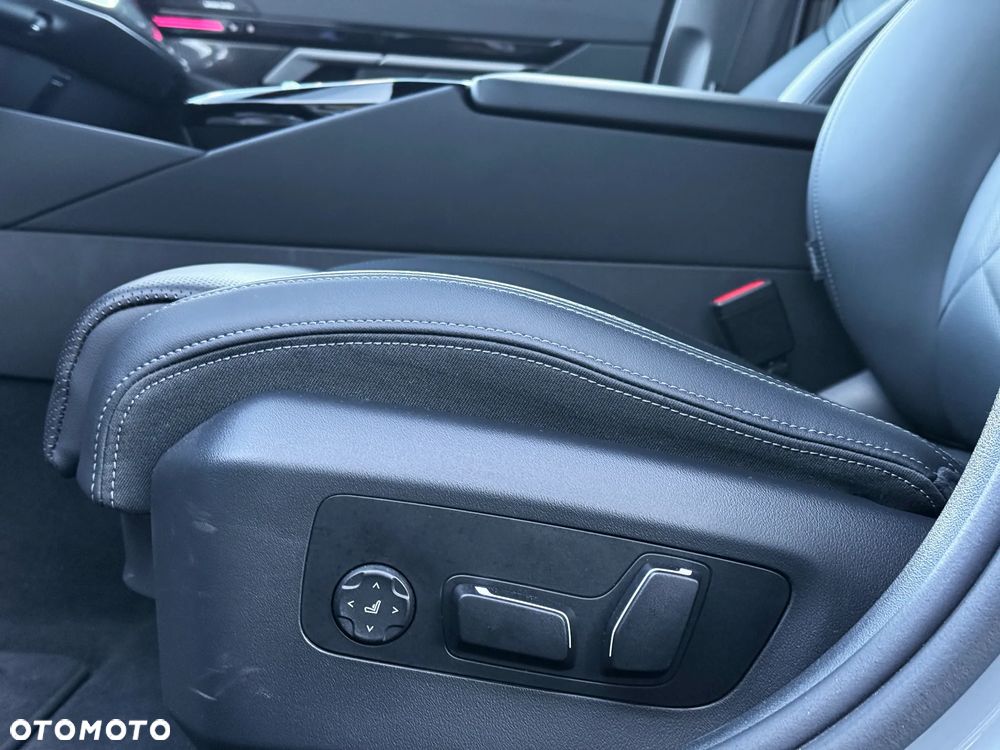 BMW Seria 5 520d - 29